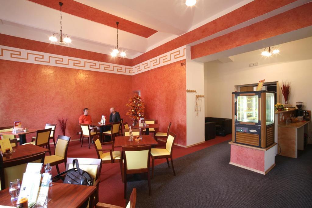 Hotel Slavia טאבור מראה חיצוני תמונה